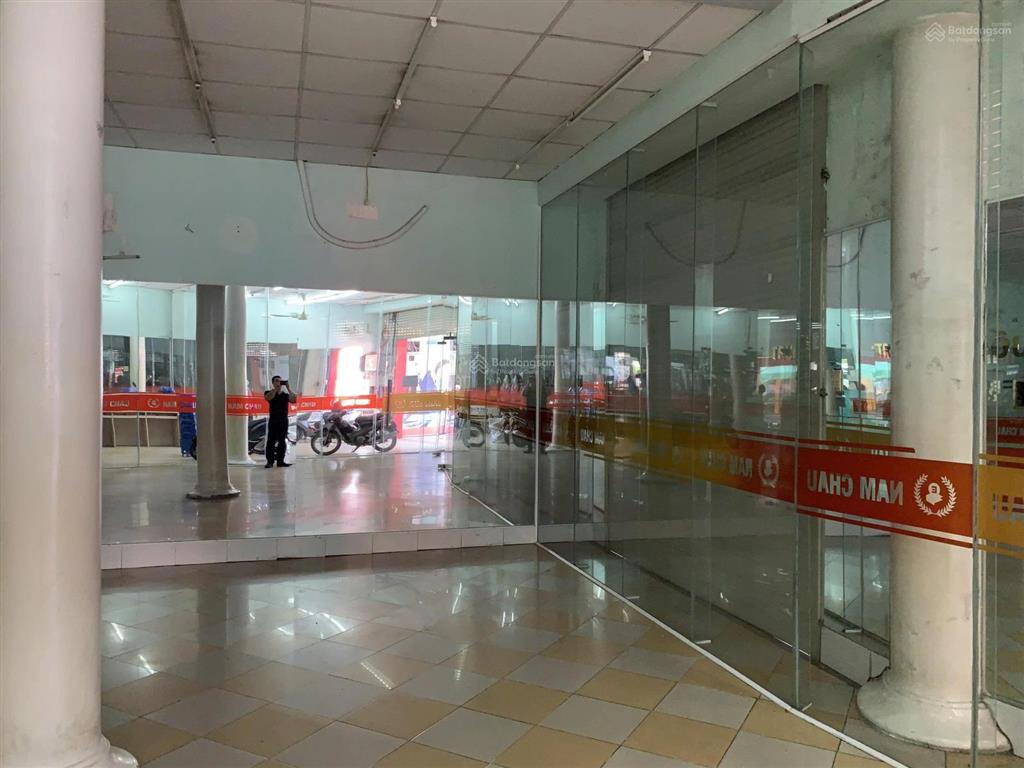 Thuê nhà mt bùi minh trực, q.8, dtsd 900m2 giá 90 triệu