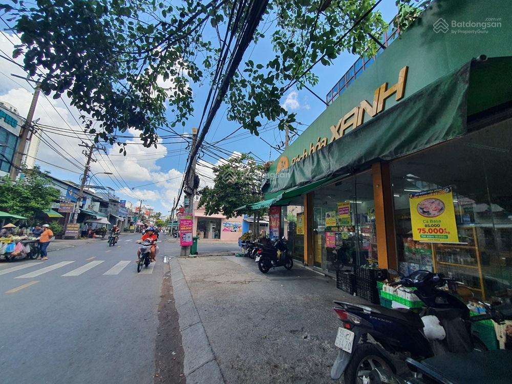 Thuê nhà mt bùi minh trực, q.8, dtsd 900m2 giá 90 triệu