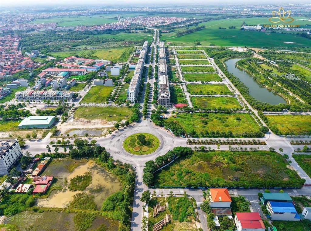 Cc cần tiền bán rẻ lô đất thuộc làn 2 tl277 khu đô thị vườn sen, 121,5m2 mặt tiền 6m.  0969 310 ***