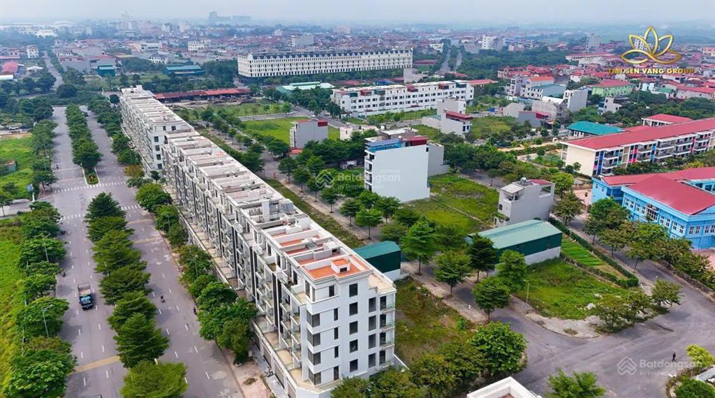 Cc cần tiền bán rẻ lô đất thuộc làn 2 tl277 khu đô thị vườn sen, 121,5m2 mặt tiền 6m.  0969 310 ***
