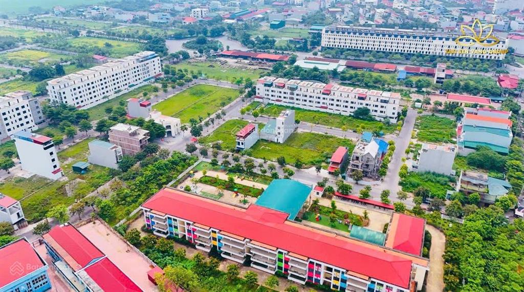 Sở hữu lô đất lo26 vị trí vàng đối diện công viên, gần đh luật, kđt vườn sen.  0969 310 ***
