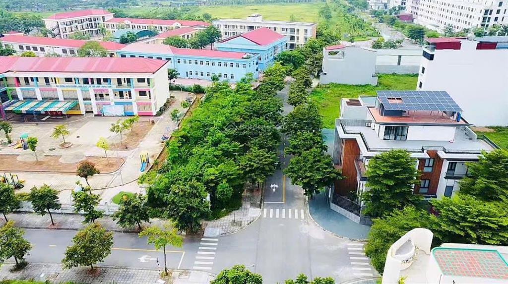 Sở hữu lô đất lo26 vị trí vàng đối diện công viên, gần đh luật, kđt vườn sen.  0969 310 ***