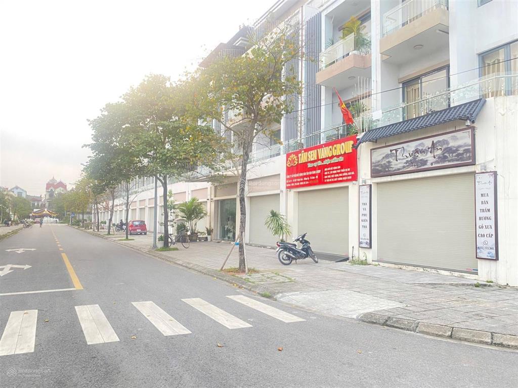 Chính chủ cần tiền bán nhanh lo30 100m vị trí đẹp gần chợ, giá mềm.  0969 310 ***