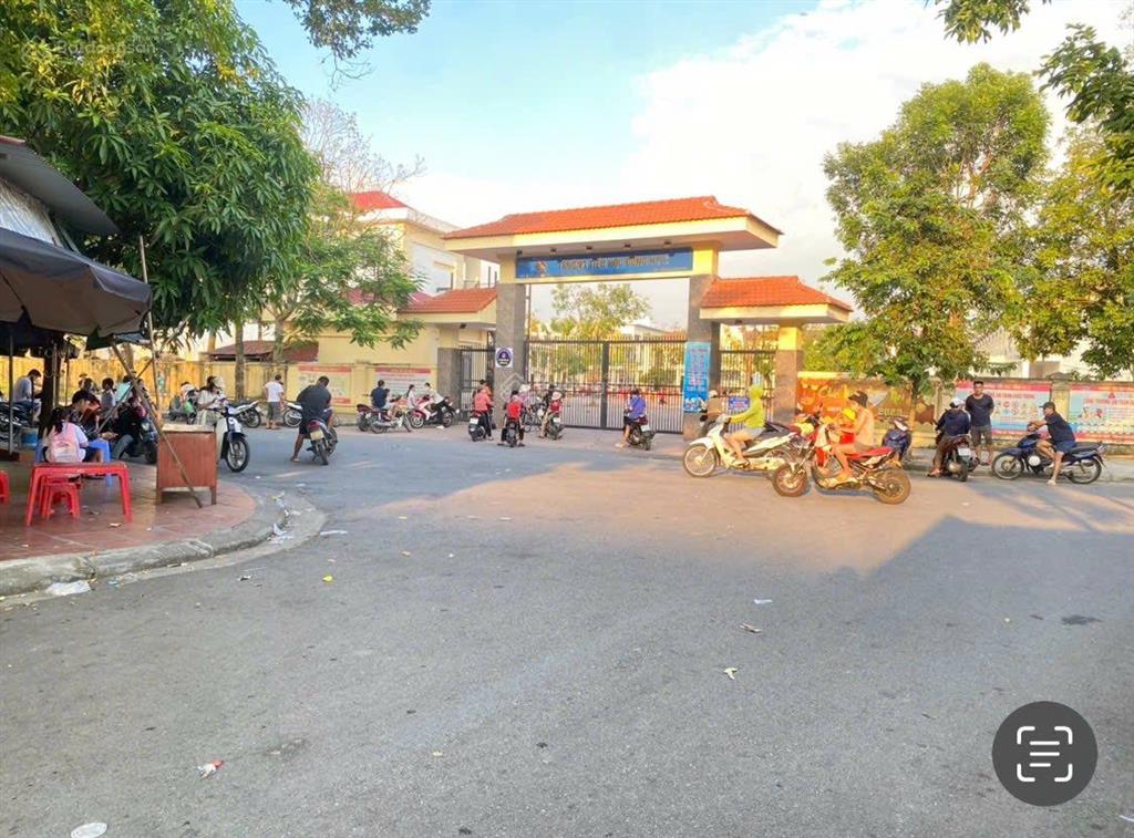 Chính chủ cần tiền bán nhanh lo30 100m vị trí đẹp gần chợ, giá mềm.  0969 310 ***