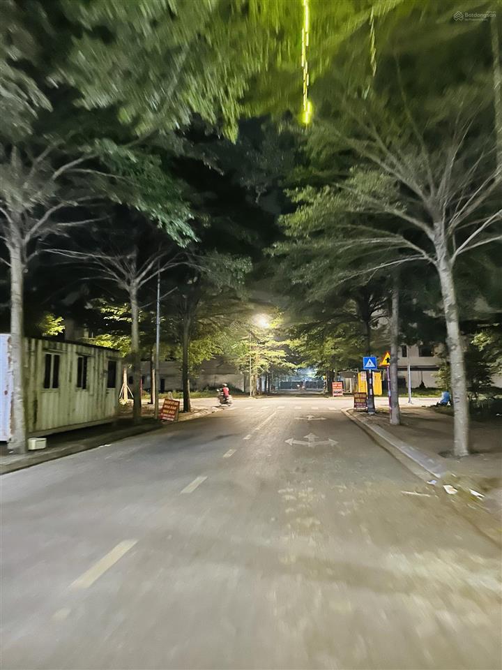 Chính chủ cần tiền bán nhanh lo30 100m vị trí đẹp gần chợ, giá mềm.  0969 310 ***