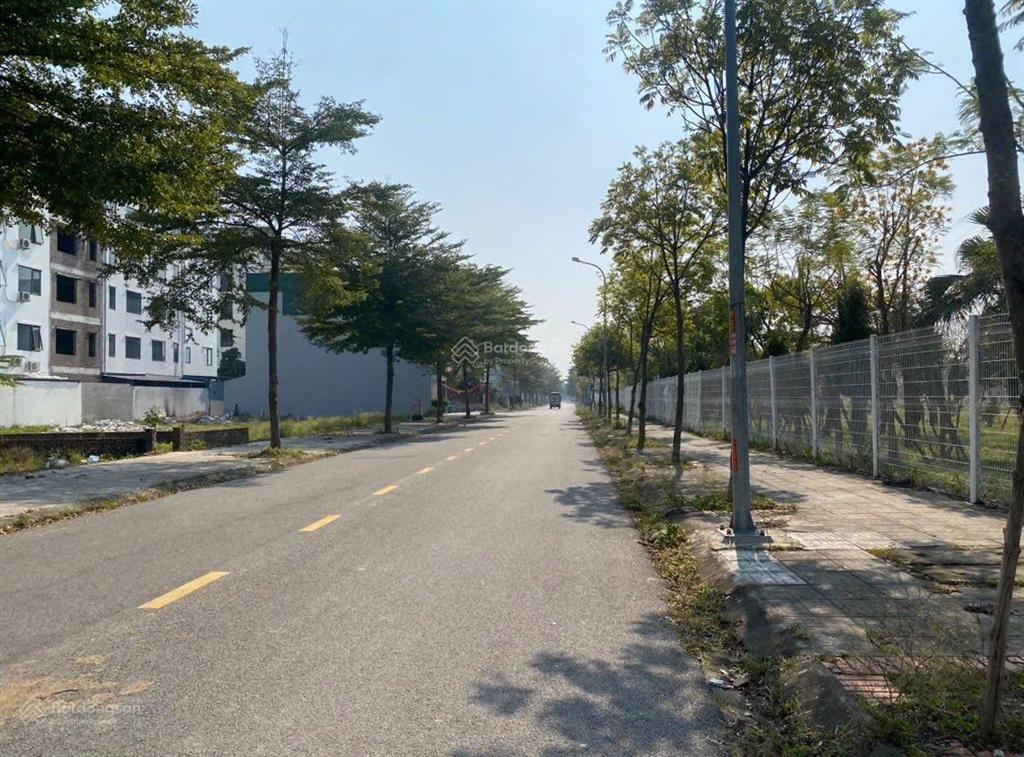 Chính chủ cần tiền bán nhanh lo30 100m vị trí đẹp gần chợ, giá mềm.  0969 310 ***