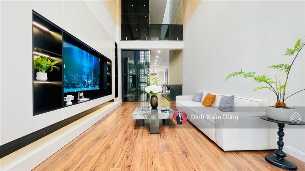 Mặt phố trung tâm gần hồ sen 93m² xây mới hiện đại, full nội thất đẹp chỉ 18,6 tỷ