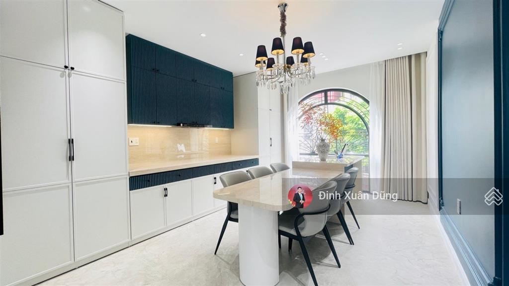 Mặt phố trung tâm gần hồ sen 93m² xây mới hiện đại, full nội thất đẹp chỉ 18,6 tỷ