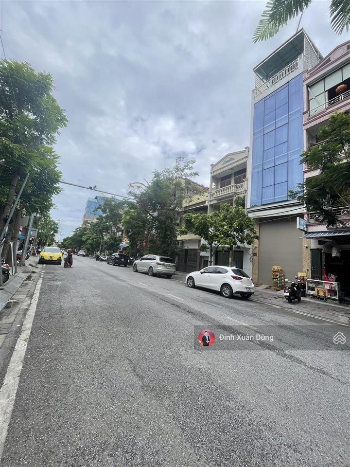 Mặt phố trung tâm 750m2 mặt tiền 25m cực đẹp xây tòa nhà, showroom. chủ cực thiện chí