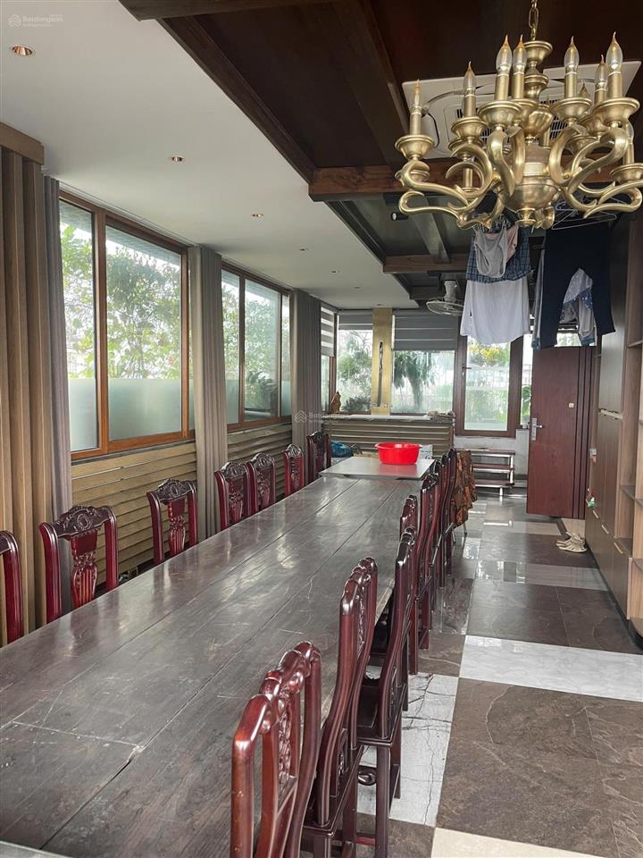 Nhà mặt phố võng thị, tây hồ, dt 151 m2, mt  7m, xây 9 tầng thang máy, viu hồ tây