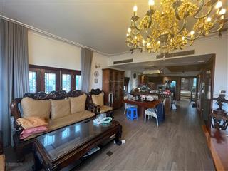 Nhà mặt phố võng thị, tây hồ, dt 151 m2, mt  7m, xây 9 tầng thang máy, viu hồ tây