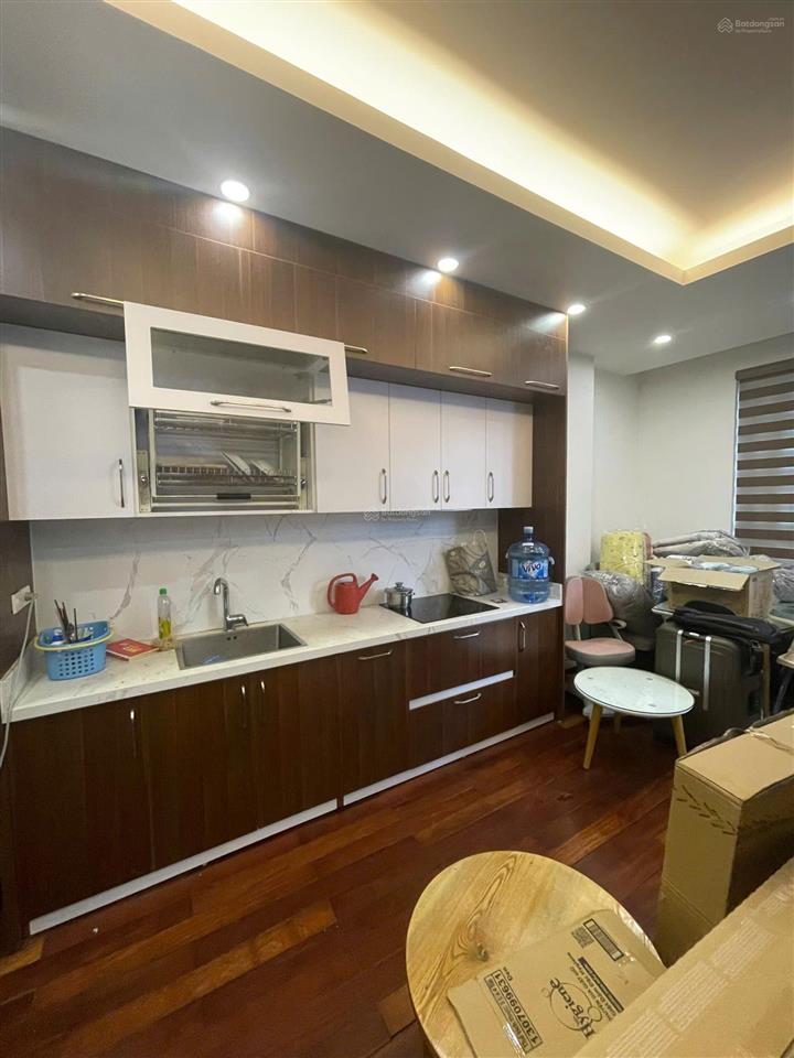 Nhà mặt phố võng thị, tây hồ, dt 151 m2, mt  7m, xây 9 tầng thang máy, viu hồ tây