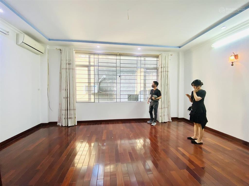 Cho thuê văn phòng 30m2 phố nguyễn thị định  trần duy hưng