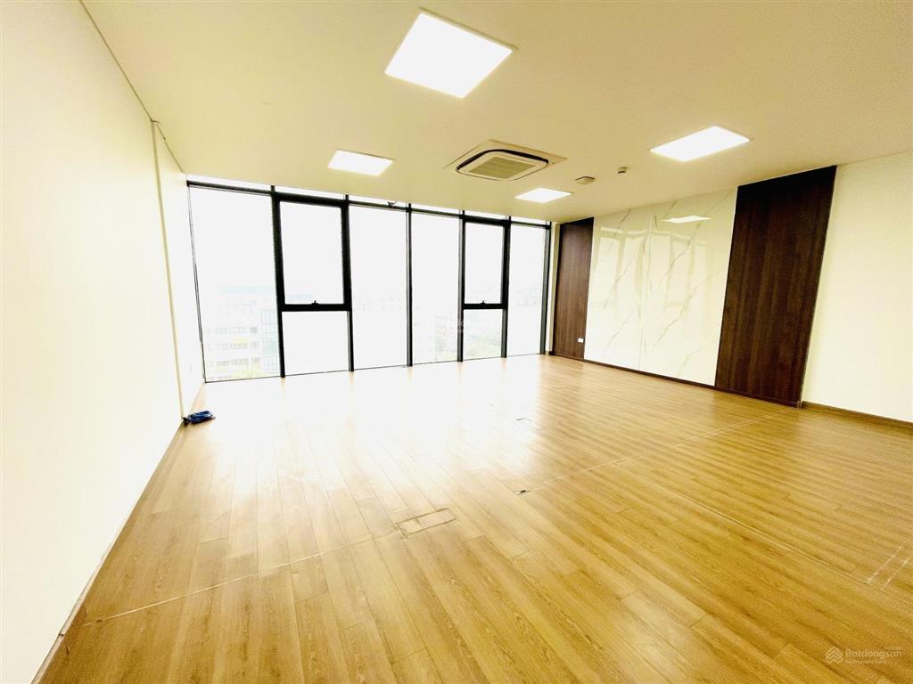 Văn phòng mặt phố thuỵ khuê dt 100m²  chỉ 13,5tr/tháng