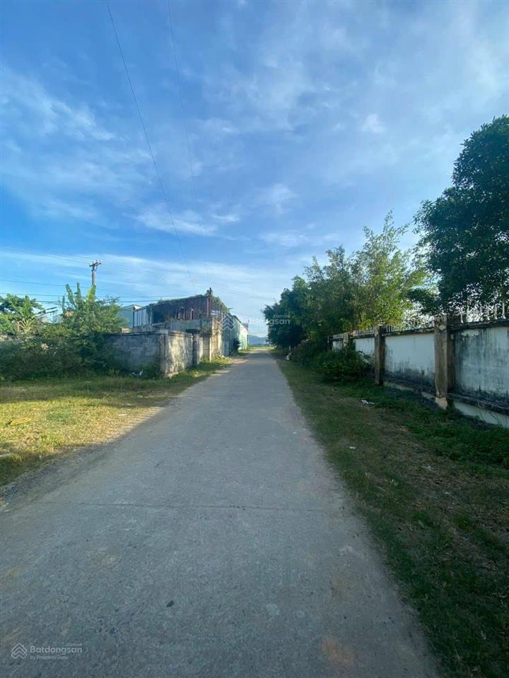 Cho thuê kho 410m2 (ngang 12m) gần ngã 4 ql27c  hương lộ 39, xã diên hoà. container vào tận nơi