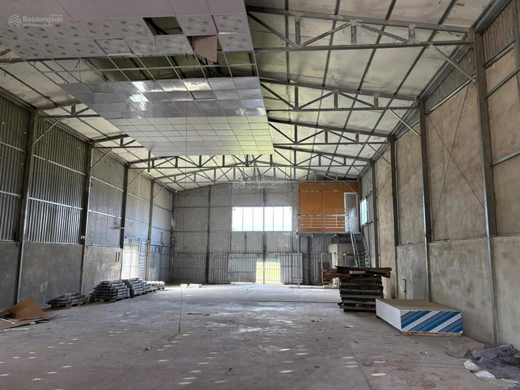 Cho thuê kho 410m2 (ngang 12m) gần ngã 4 ql27c  hương lộ 39, xã diên hoà. container vào tận nơi