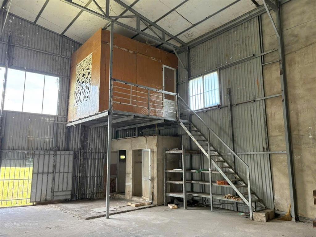 Cho thuê kho 410m2 (ngang 12m) gần ngã 4 ql27c  hương lộ 39, xã diên hoà. container vào tận nơi