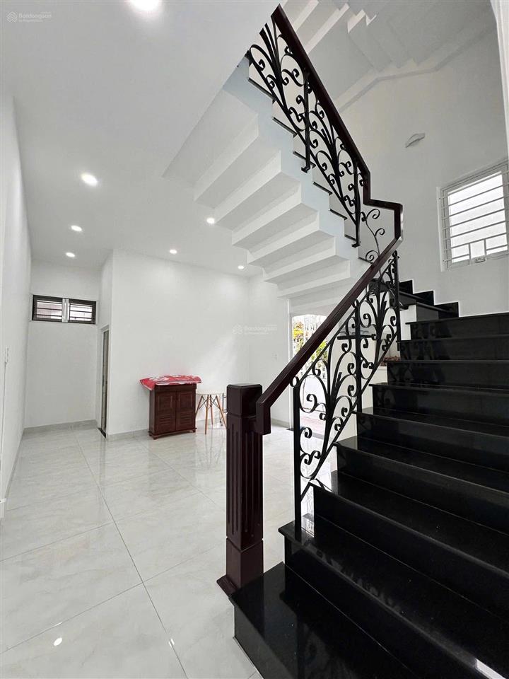 Bán biệt thự an viên gần biển, gần đường chính, cách vin phú quý vài căn. giá 25 tỷ