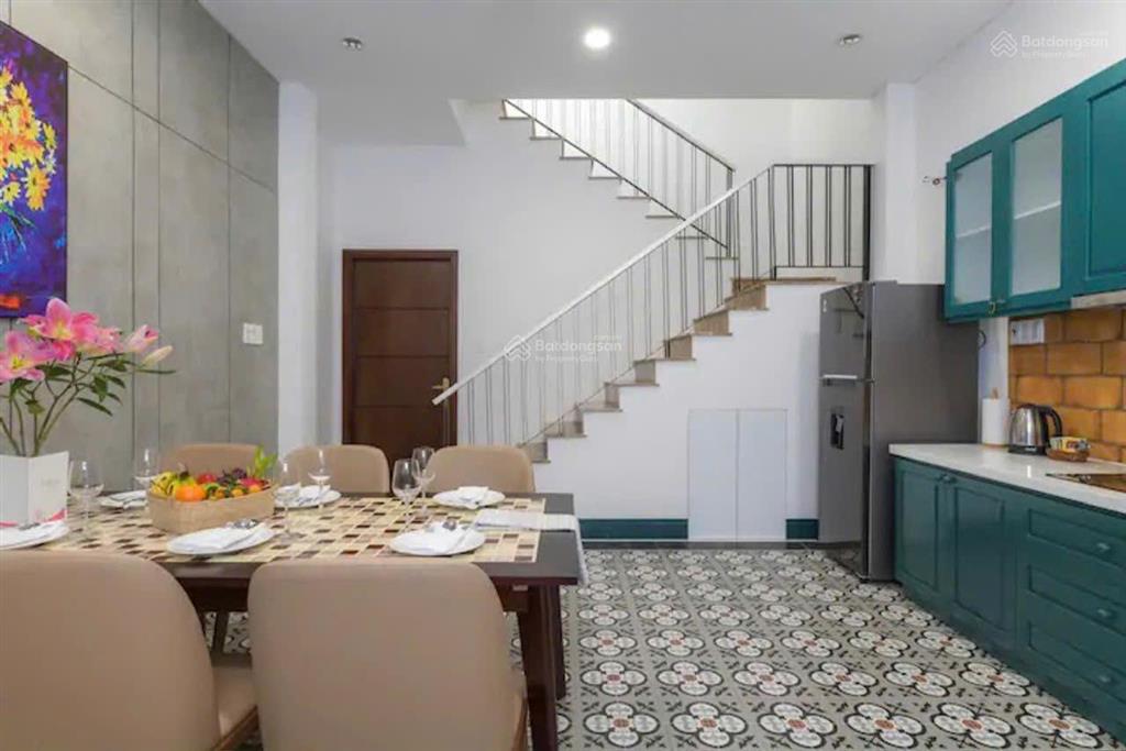 Cho thuê nhà nguyên căn 3 tầng mặt tiền trần nguyên hãn ngay chợ xóm mới, nha trang. đủ nội thất