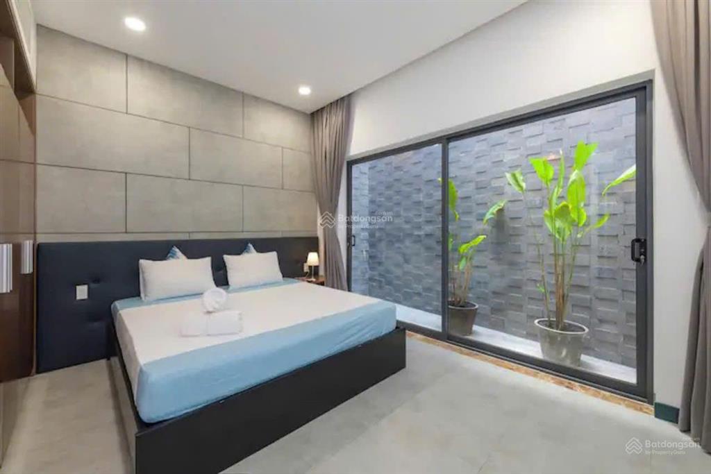 Cho thuê nhà nguyên căn 3 tầng mặt tiền trần nguyên hãn ngay chợ xóm mới, nha trang. đủ nội thất