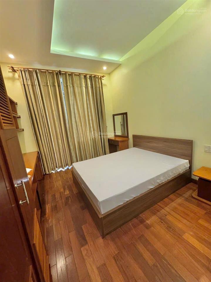 Cho thuê nhà nguyên căn trung tâm nha trang hẻm ô tô đường lý tự trọng  giá 19 triệu/tháng