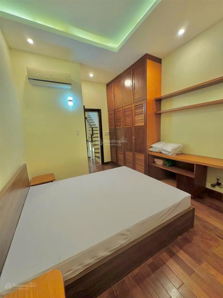 Cho thuê nhà nguyên căn trung tâm nha trang hẻm ô tô đường lý tự trọng  giá 19 triệu/tháng