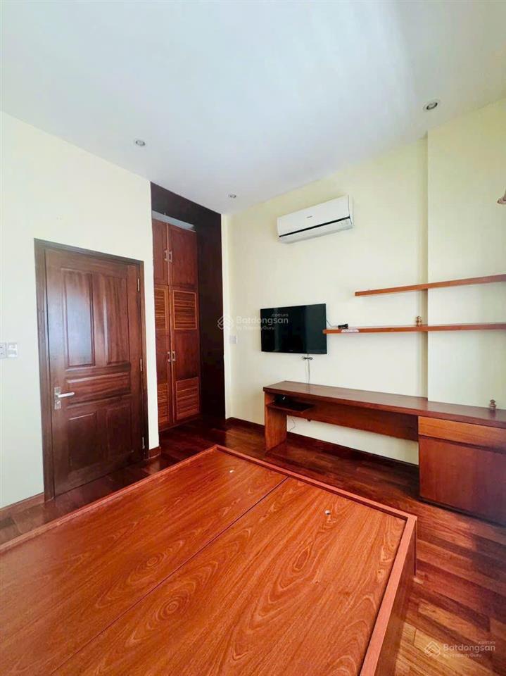 Cho thuê nhà nguyên căn trung tâm nha trang hẻm ô tô đường lý tự trọng  giá 19 triệu/tháng