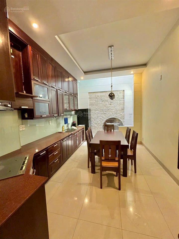 Cho thuê nhà nguyên căn trung tâm nha trang hẻm ô tô đường lý tự trọng  giá 19 triệu/tháng