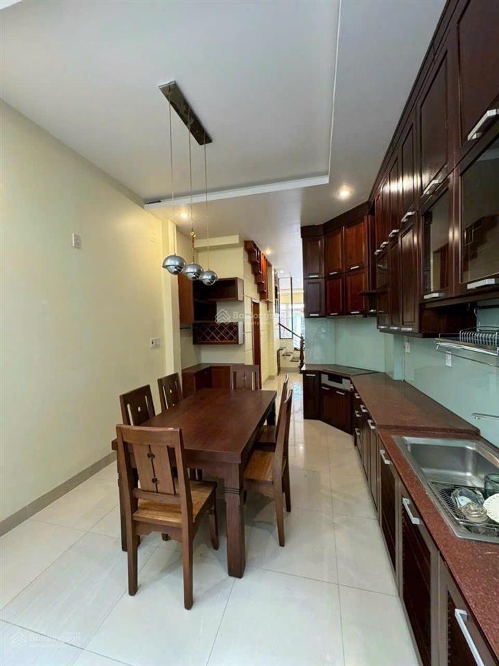 Cho thuê nhà nguyên căn trung tâm nha trang hẻm ô tô đường lý tự trọng  giá 19 triệu/tháng