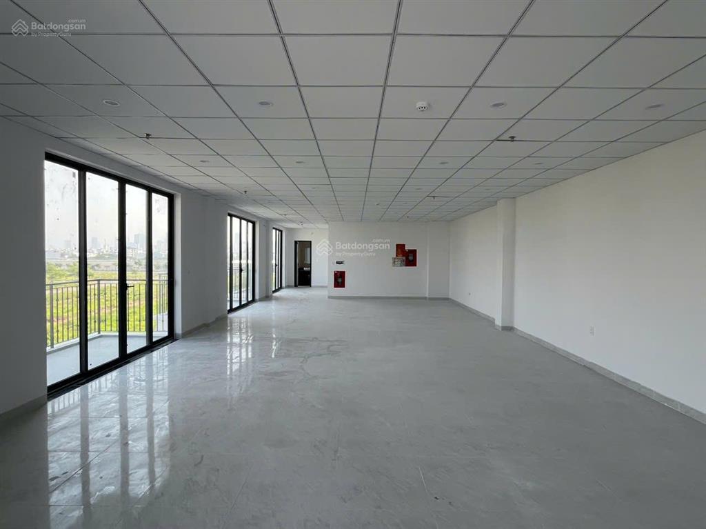 Cho thuê nhà căn góc 5 tầng mặt tiền đường 1a vcn phước long 2, có thang máy  giá 55 triệu/tháng
