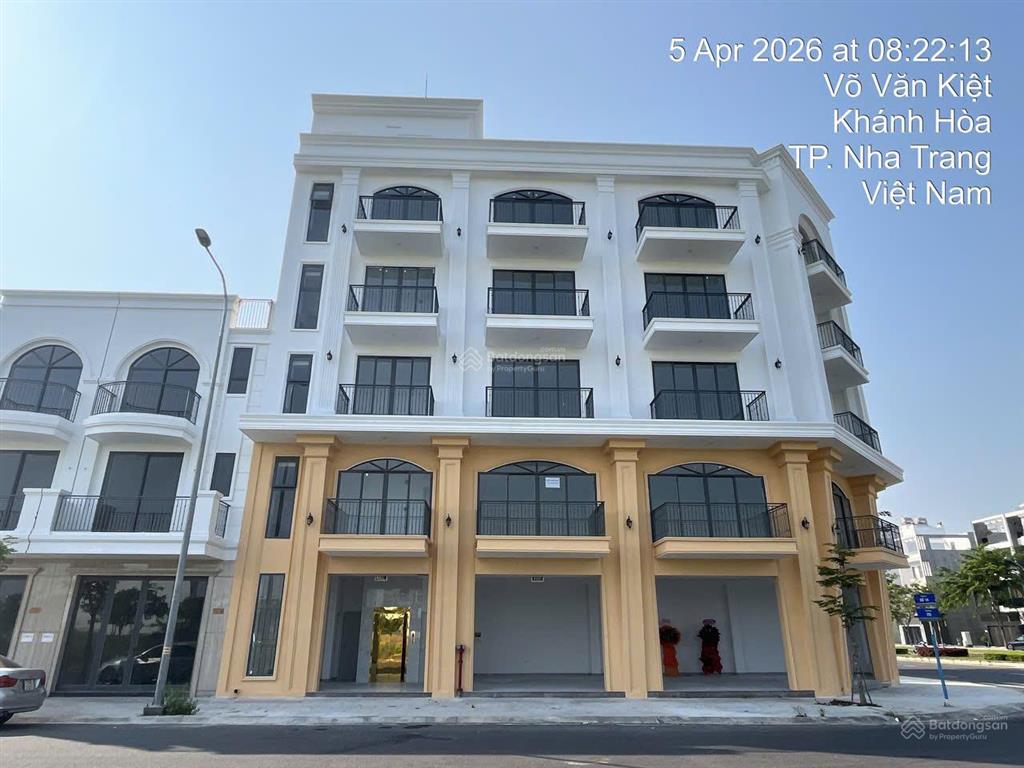 Cho thuê nhà căn góc 5 tầng mặt tiền đường 1a vcn phước long 2, có thang máy  giá 55 triệu/tháng
