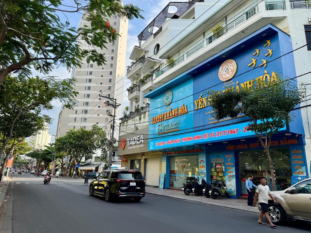 Cho thuê tòa nhà 6 tầng đường tô hiến thành, trung tâm nha trang, gần biển, ngang đẹp 9m