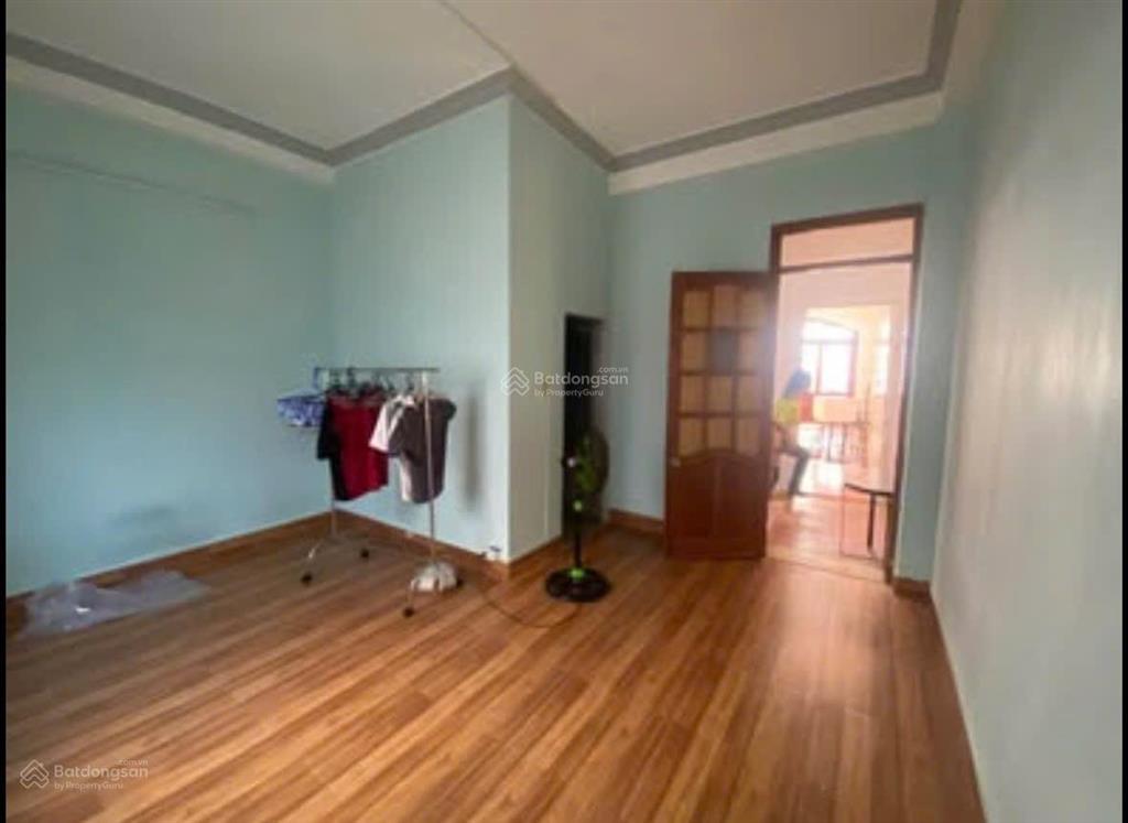 Cho thuê nhà 4 tầng đường lê đại hành giao với nguyễn thị minh khai. giá 35 triệu/tháng