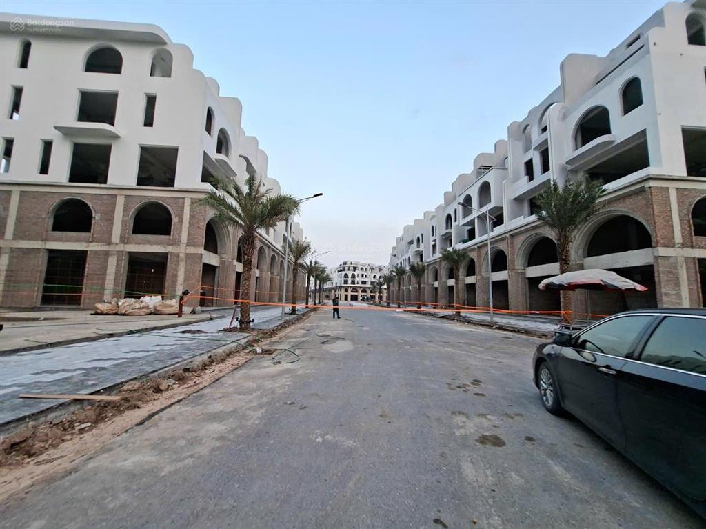 (chính chủ) bán siêu phẩm biệt thự dt 160m2 xây 4 tầng, giá tốt 20.5tỷ tại dự án vaquarius ở ngay