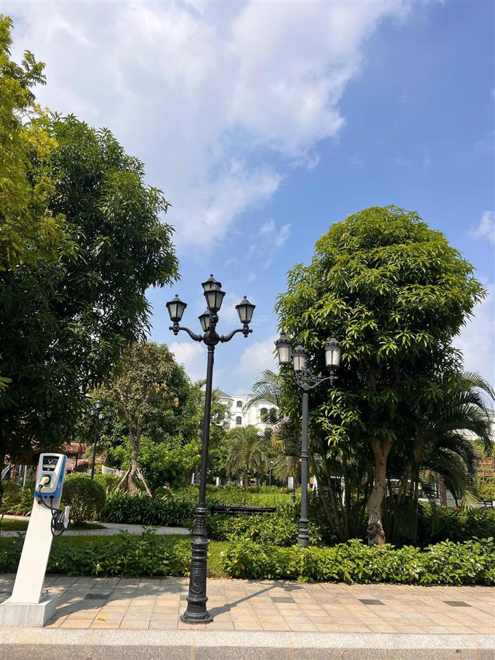 Biệt thự song lập chà là vinhomes ocp2 có công viên trước nhà dt 127.5m2 đã có sổ đỏ giá 13,5 tỷ
