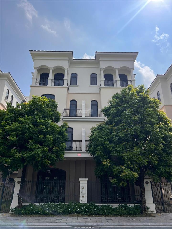 Biệt thự song lập chà là vinhomes ocp2 có công viên trước nhà dt 127.5m2 đã có sổ đỏ giá 13,5 tỷ