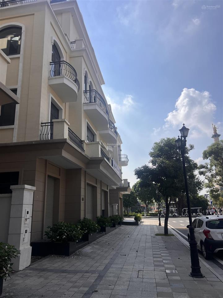 Vhocp2 giải cứu bt song lập kinh đô sát quảng trường. dt150m2 tây tứ trạch vị trí đẹp 17 tỷ