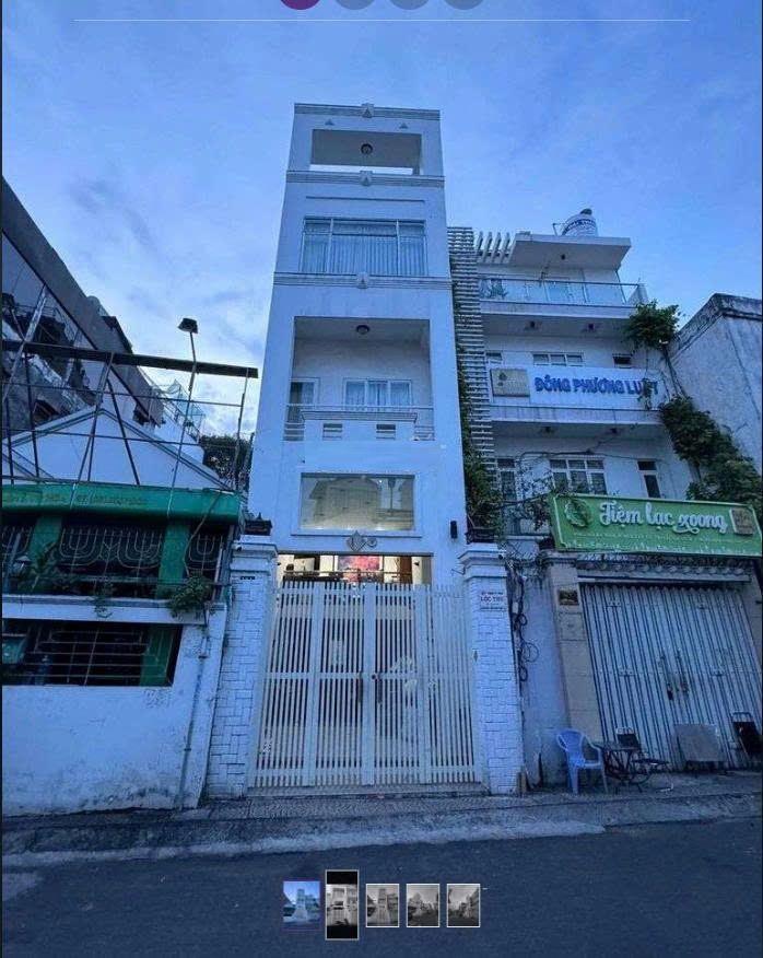 mặt tiền Q1 gần chợ Bến Thành, DT:4,2x18, 5 tầng, giá:32 tỷ