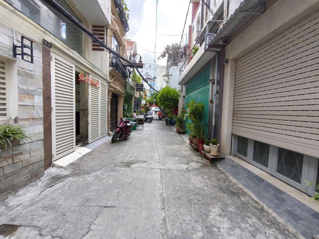 BÁN NHÀ HXH NGUYỄN THỊ MINH KHAI, P.BẾN NGHÉ, Q1.DT: 6X11, 1TR2L, GIÁ:23 TỶ