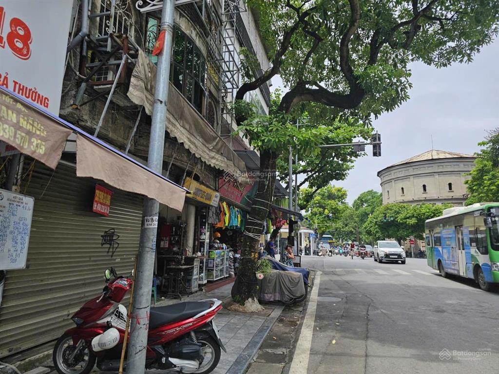 Cho thuê cửa hàng mặt tiền phố cổ  tọa độ vàng ngã tư hàng giấy  hàng đậu