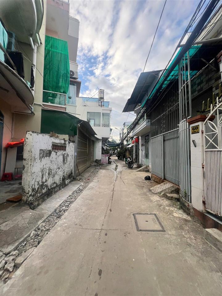 Kẹt bank bán gấp nhà 3 tầng trung tâm nha trang 5 tỷ