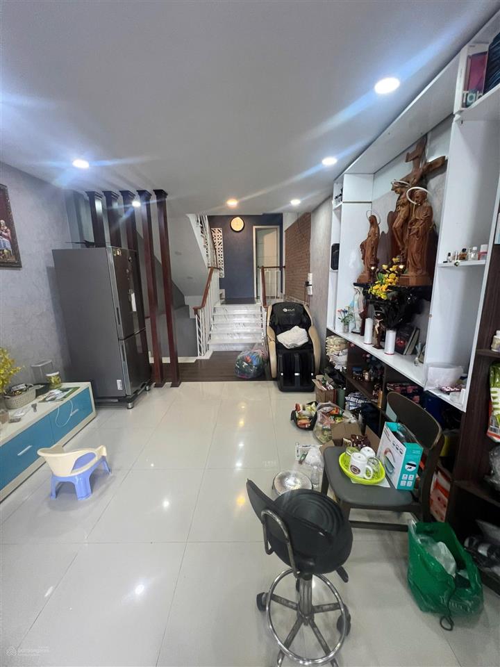 Kẹt bank bán gấp nhà 3 tầng trung tâm nha trang 5 tỷ
