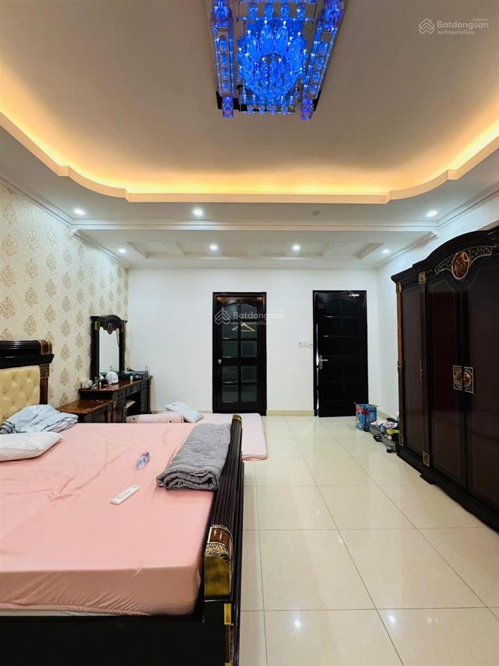 Cho thuê tòa nhà mặt tiền trần quang diệu quận 3