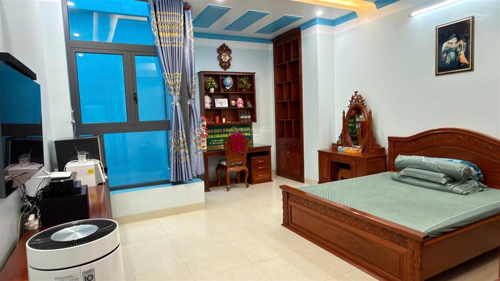 Chủ nhà bán nhà mặt phố đường n1, khu 550, vincom dĩ an