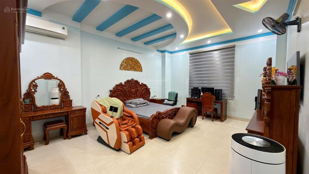 Chủ nhà bán nhà mặt phố đường n1, khu 550, vincom dĩ an