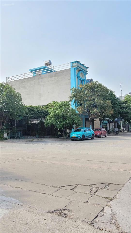 Chủ nhà bán nhà mặt phố đường n1, khu 550, vincom dĩ an