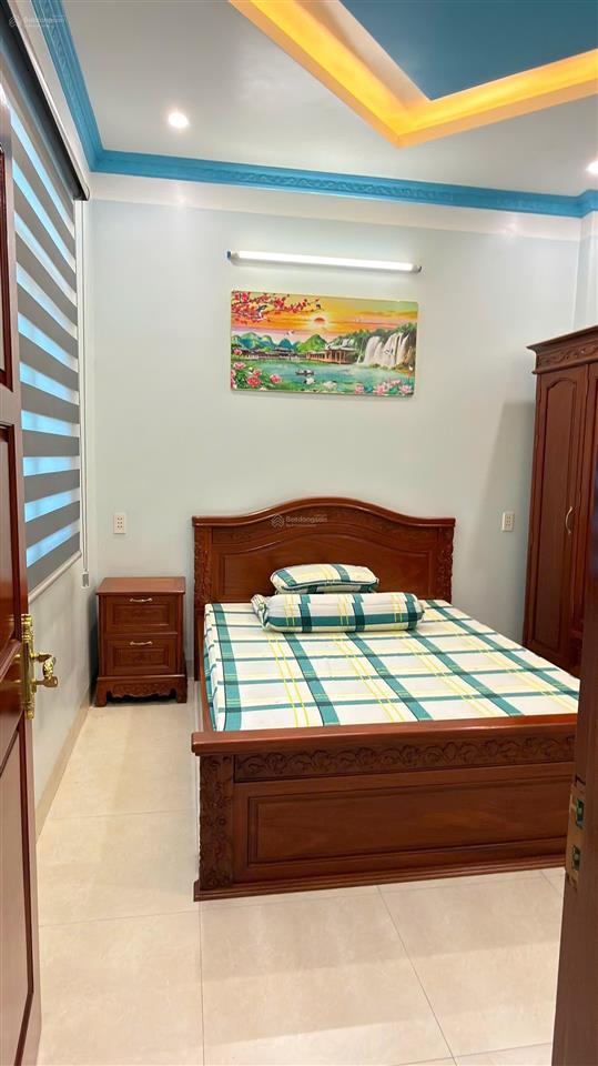 Chủ nhà bán nhà mặt phố đường n1, khu 550, vincom dĩ an