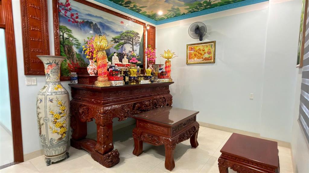 Chủ nhà bán nhà mặt phố đường n1, khu 550, vincom dĩ an