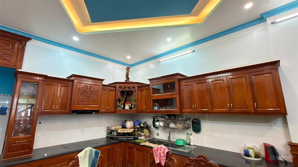Chủ nhà bán nhà mặt phố đường n1, khu 550, vincom dĩ an
