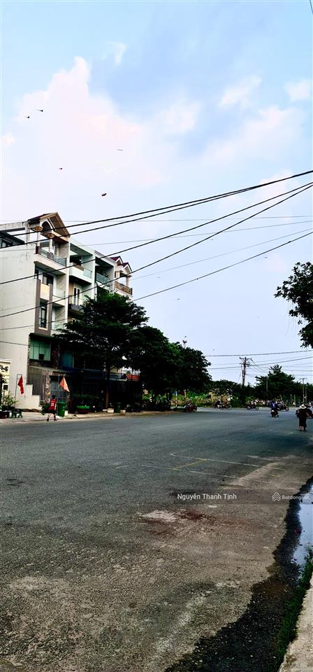 Bán lô góc 2 mặt tiền đường 30m kdc an sương